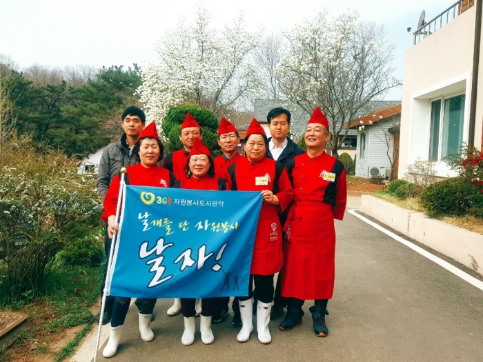 43b59dcf01aa0e8f039c99f9b9c42dc1_1492010